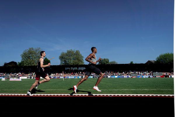 Malik Diakité (Hannover 96) vor Luca Dieckmann (SSV Ulm 1846), Jan Ruhrmann (LAV Bayer Uerdingen/Dormagen), Nico Beckers (LAV Bayer Uerdingen/Dormagen) ueber 1500m am 08.05.2022 beim Stadtwerke Ratingen Mehrkampf-Meeting 2022 in Ratingen